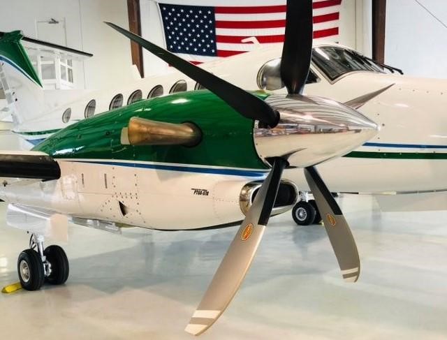 Blackhawk King Air 300 with Hartzell 5-blade propeller