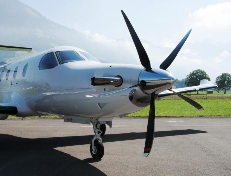 Pilatus airplane with a 5-blade Hartzell propeller