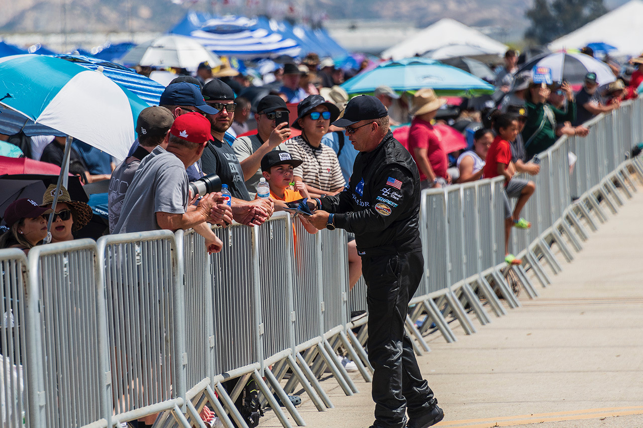 Ed Hamill signing autographs at airshow